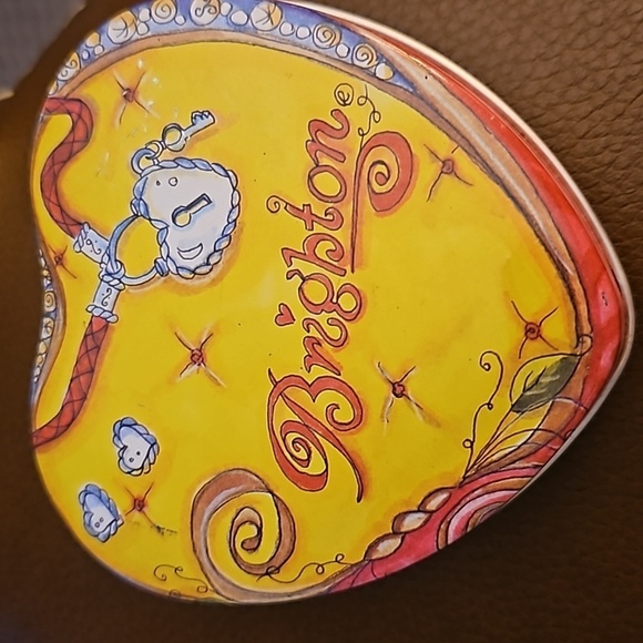 3/$30 BRIGHTON Yellow Heart Locket Design Collectible Jewelry Tin - Picture 2 of 6